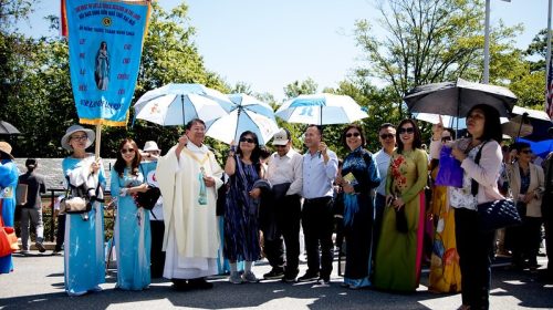 Giáo Họ Tham Dự Hành Hương Miền